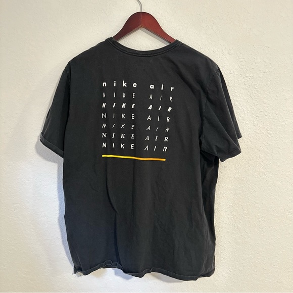 Nike Tee - Picture 2 of 3